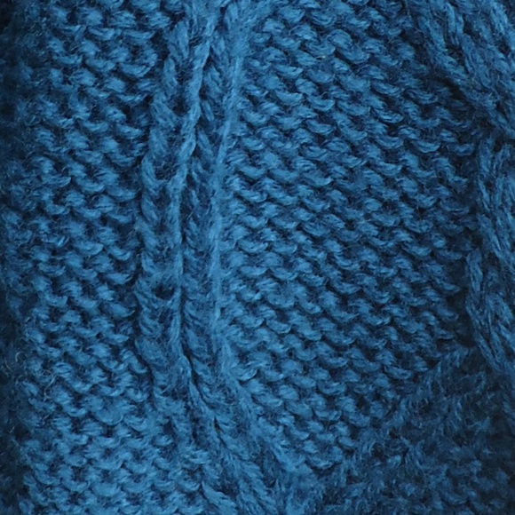 SIZE L. BHS cable knit sweater. - Picture 7 of 8